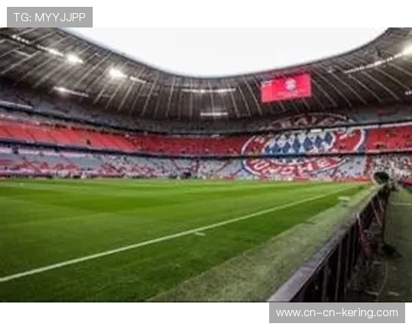 欧冠比赛日城市氛围热烈，酒吧与广场聚满球迷